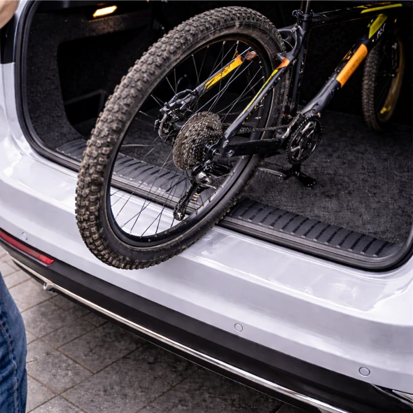 Folia PPF Na Próg Bagażnika Drzwi Samochodu Ochronna Transparentna Zestaw--.png