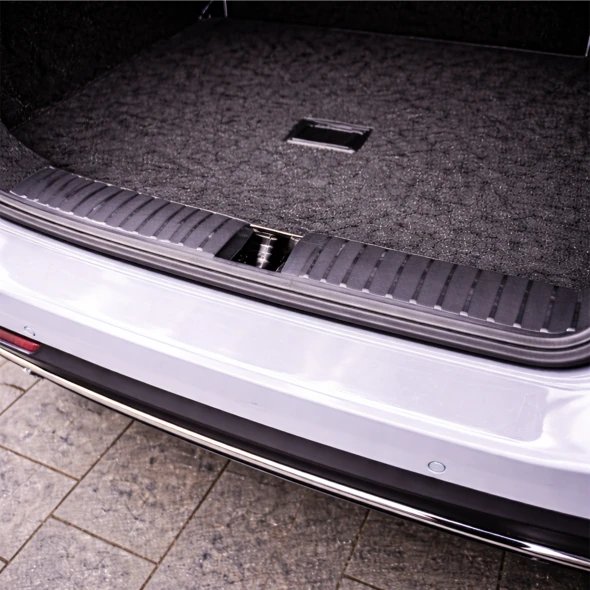 Folia PPF Na Próg Bagażnika Drzwi Samochodu Ochronna Transparentna Zestaw----.png