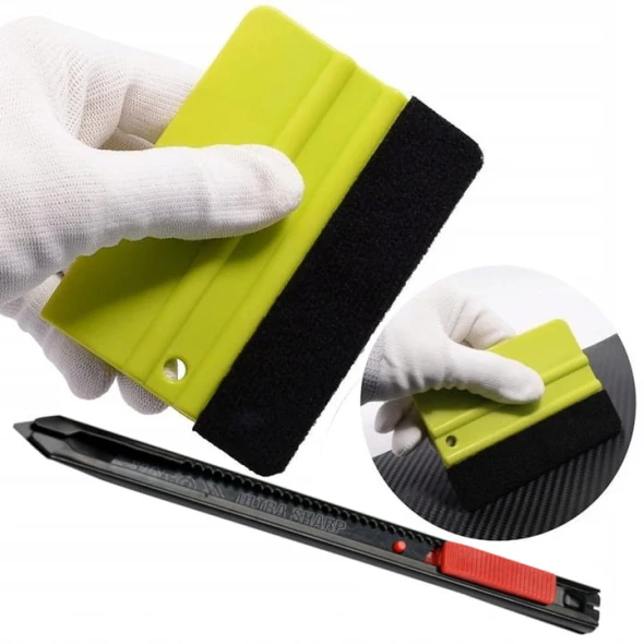 RAKLA-Z-FILCEM-DO-APLIKACJI-FOLII-CARBON-OKLEIN (2).jpg